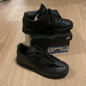 adidas Advantage Kids Sneakers size US3 model EF0212